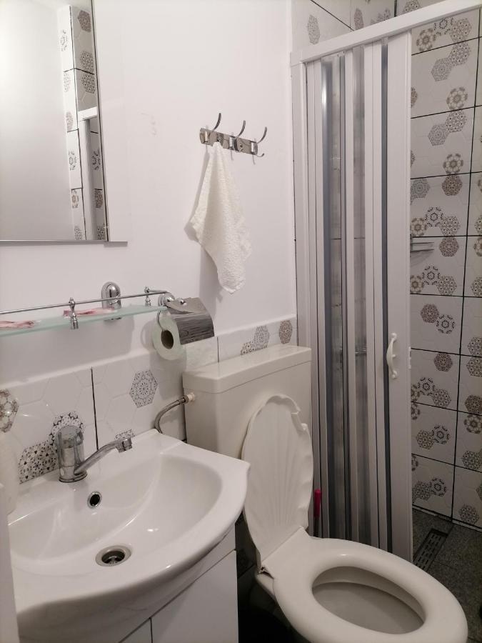 Pensiunea Broscuta Horezu Buitenkant foto